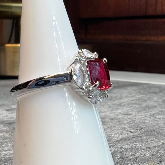 Ring Bomb Party Ring, NWOT, size 7, Red gemstone silver color band - Picture 2 of 4